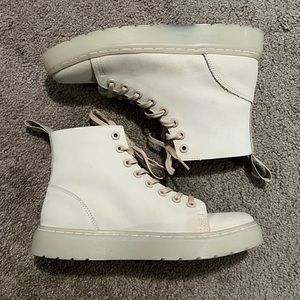 Dr. Marten’s Matte Leather Lace Up Boots